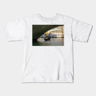 Under the bridge Kids T-Shirt